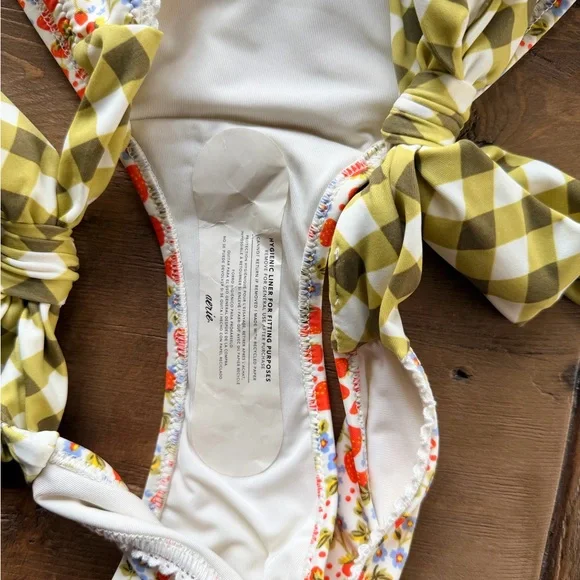 Aerie Green Gingham and Strawberry 🍓 Floral Bikini - Picture 3 of 6